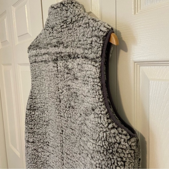 Thread & Supply Cozy Sherpa Plush Teddy Vest Size Xl - Picture 8 of 12